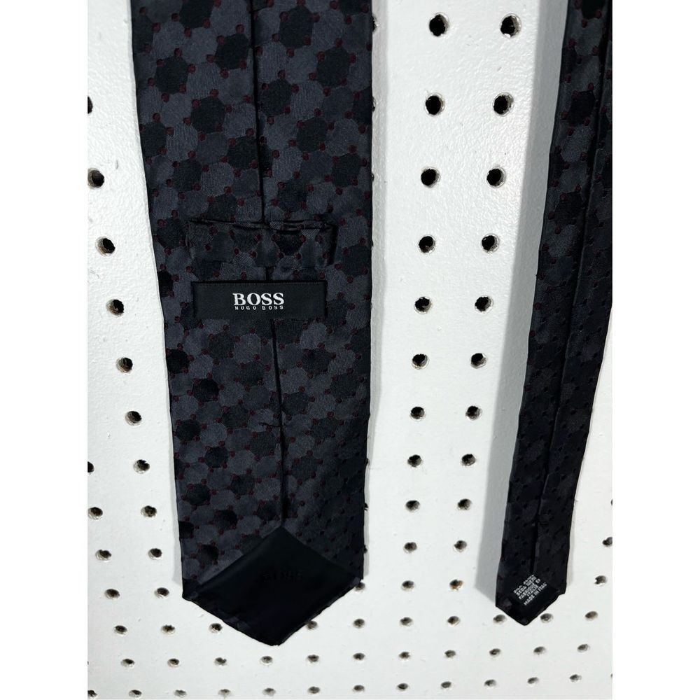 Hugo Boss Tie - Picture 4 of 5